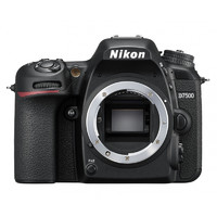 Зеркальный фотоаппарат Nikon D7500 body